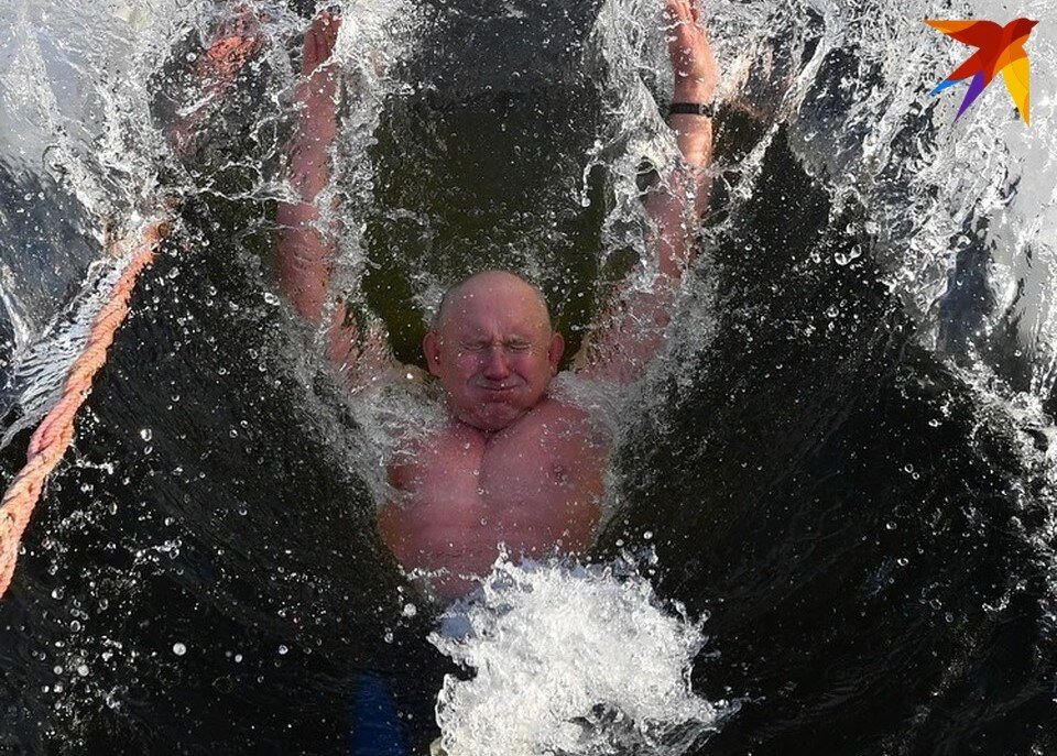     Моржевание - это скорее экстрим. А вот контрастный душ - он, для укрепления иммунитета, подойдет всем и даже детям. Виктор ДРАЧЕВ