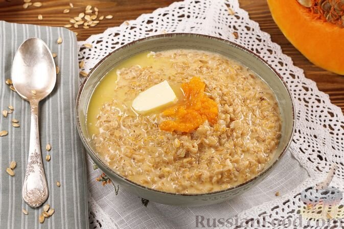 тыква, хлопья овсяные, молоко, масло сливочное, сахар, соль, мёд (по желанию)