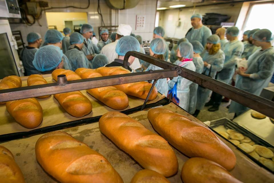 «У нас в России ничего не производится от и до. Нет полного цикла производства ни одного продукта. И с такой политикой не будет еще долго».