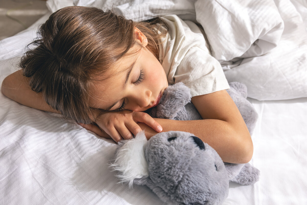 Ребенок скрипит зубами во сне: причины и лечение бруксизма
