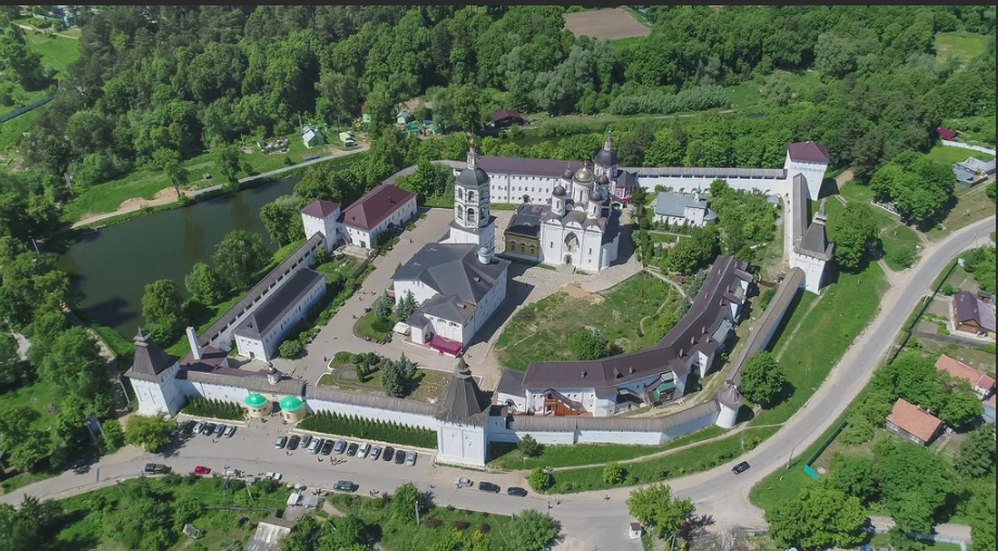 Боровский монастырь. Монастырь в Боровске Калужской области. Боровско-Пафнутьевский монастырь. Боровск монастырь Пафнутия. Свято-Пафнутьев Боровский монастырь.