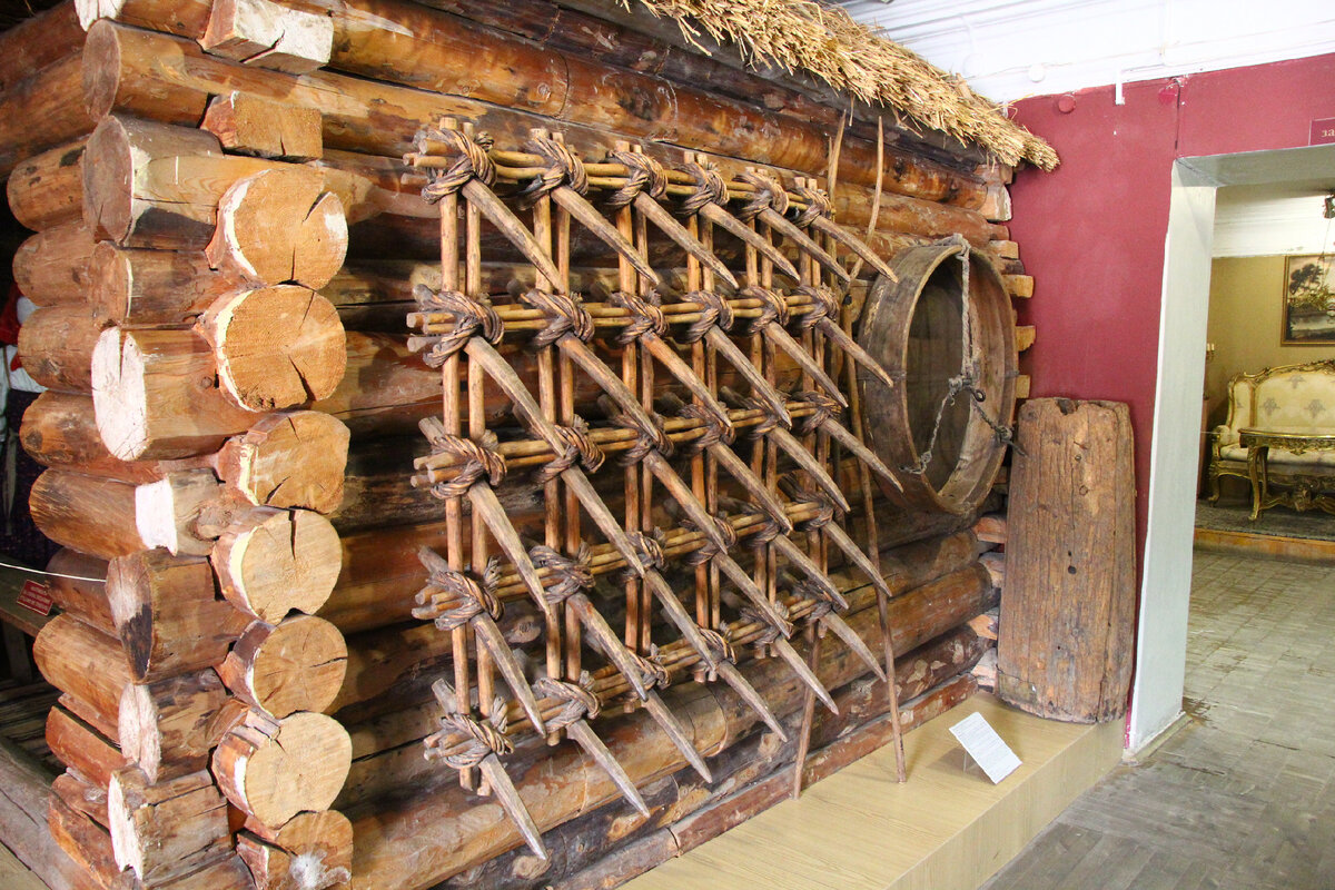 Если вы бывали когда нибудь в музее, из которого не хочется долго  уходить, то тогда вам стоит сходить и в музей краеведения, который находится в Саратове, на ул.-42