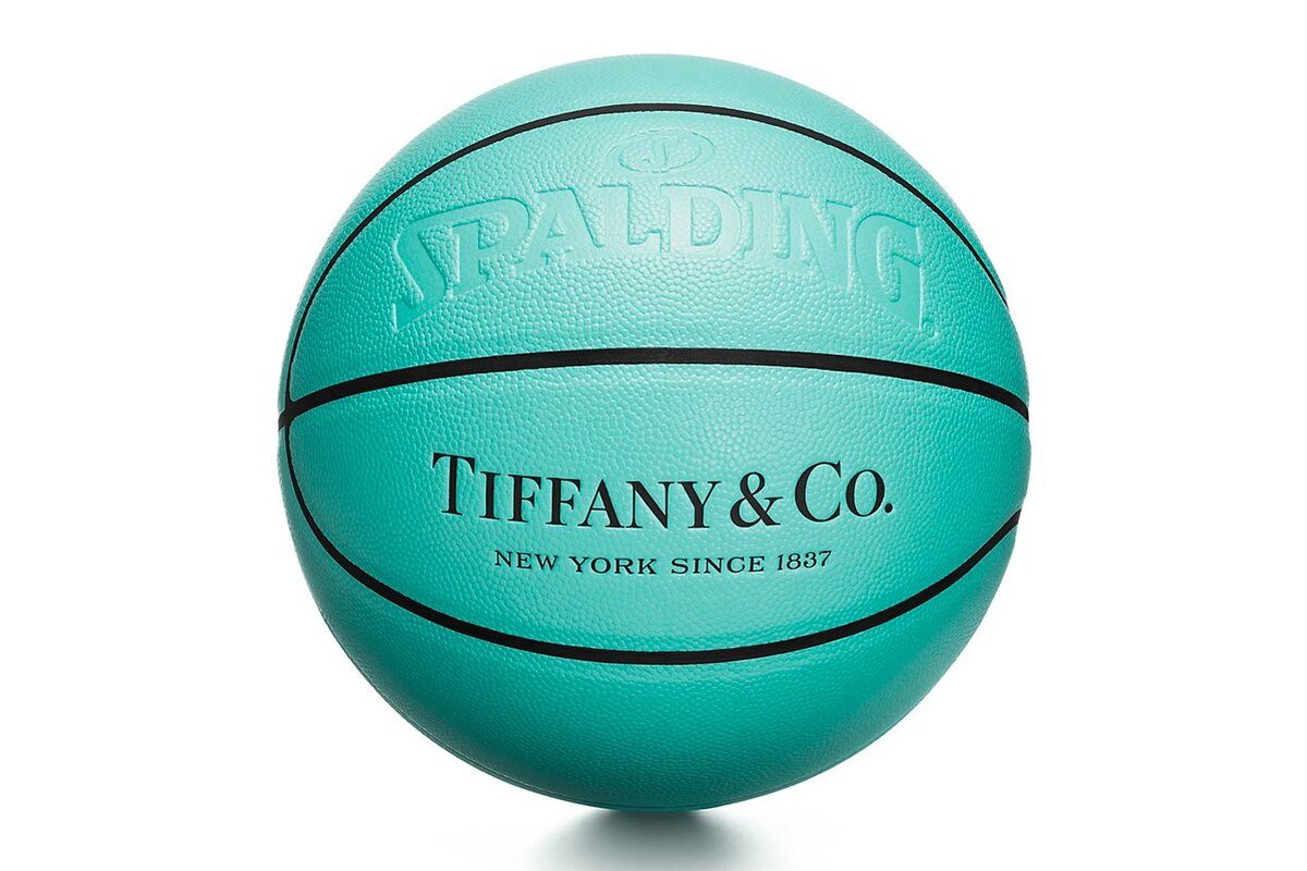 Баскетбольный мяч "Spalding" от "Tiffany & Co"