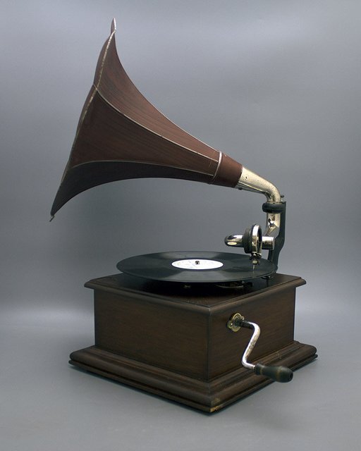 Граммофон «Exhibition gramophone Co.Limited», США, нач. 20 в.