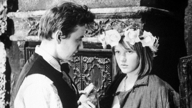 Олег Табаков и Елена Проклова / Кадр из кинофильма «Гори, гори, моя звезда»