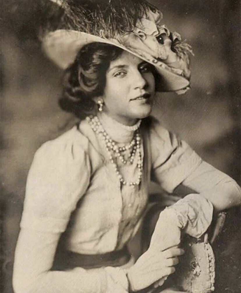    Мария ТарновскаяСоцсети