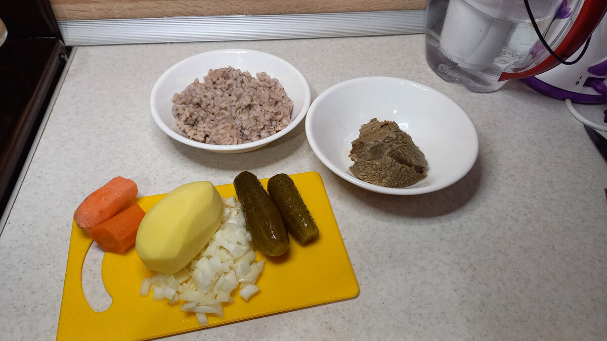 Индгридиенты для рассольника.