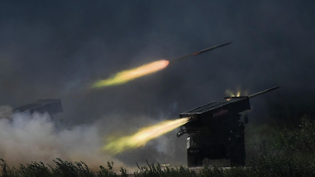    Боевые машины РСЗО "Торнадо-Г" © РИА Новости / Рамиль Ситдиков