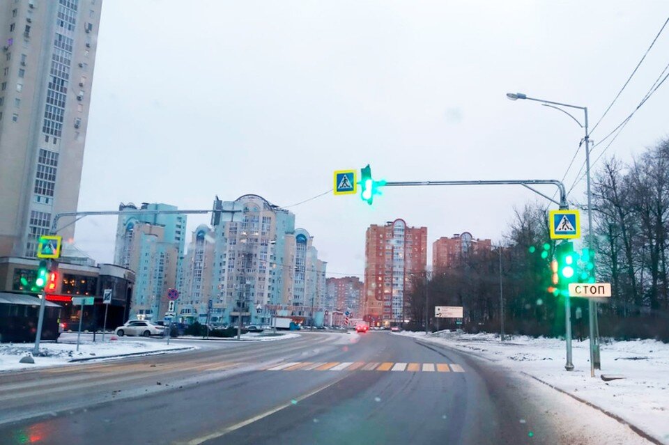     В Липецке ставят новые светофоры и ремонтируют старые  Пресс-служба администрации города Липецка.