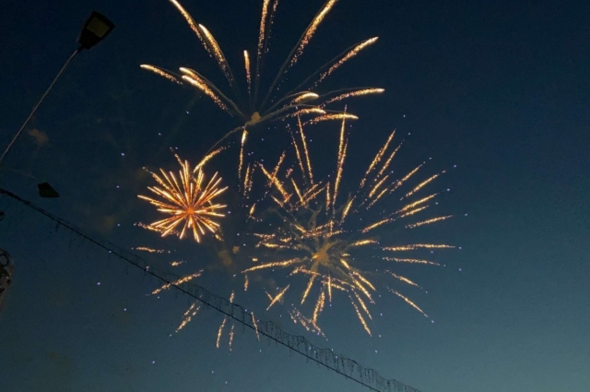    В Набережных Челнах большинство горожан против салютов на Новый Год.