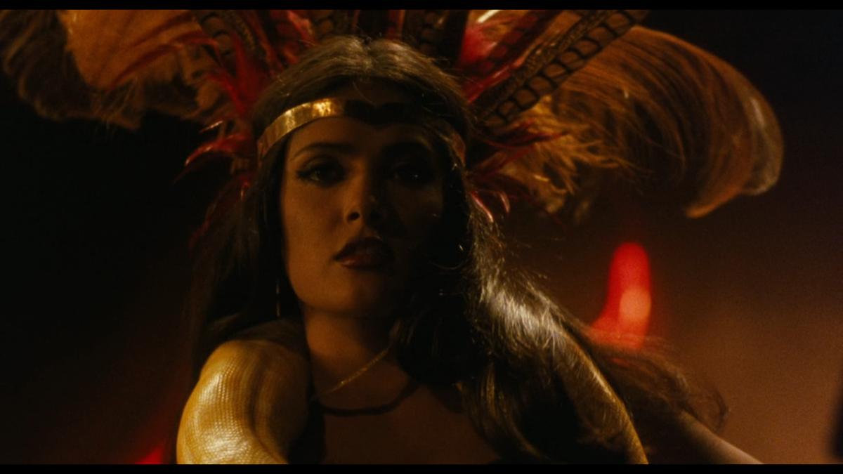 Сальма Хайек в фильме от "От заката до рассвета" https://stopgame.ru/blogs/topic/108161/kino_svoimi_rukami_incre_ble_robert_rodriges