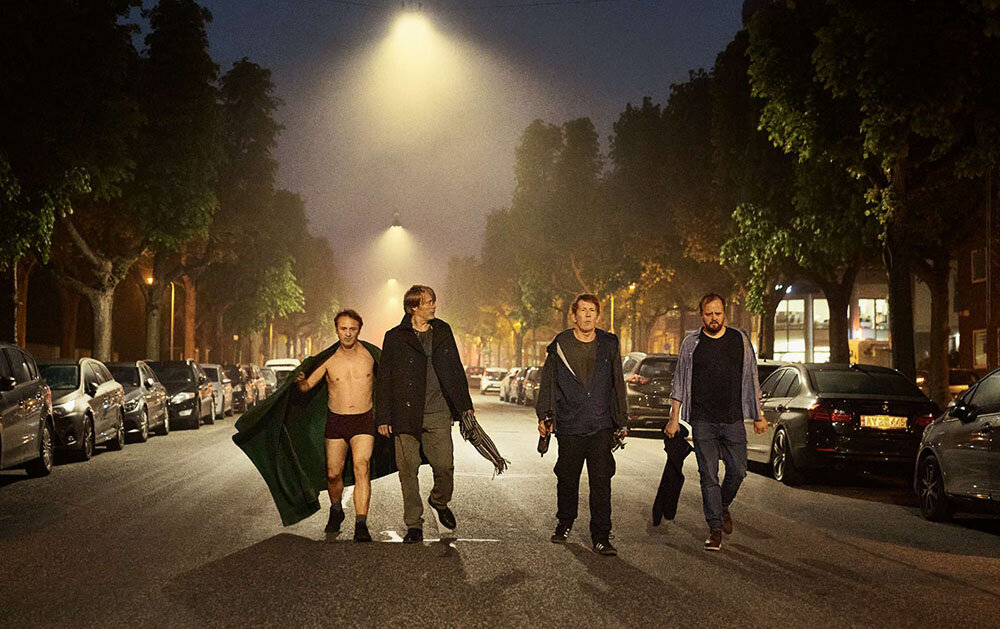 Кадр из фильма "Еще по одной" https://clck.ru/33B7mj