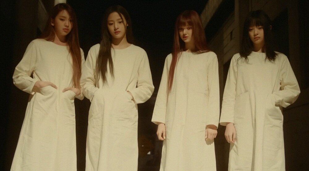     Кадр из клипа «OMG»