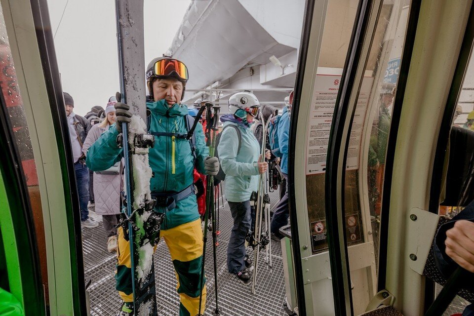     В горах не хватало снежного покрова для комфортной езды по склонам. Андрей АБРАМОВ