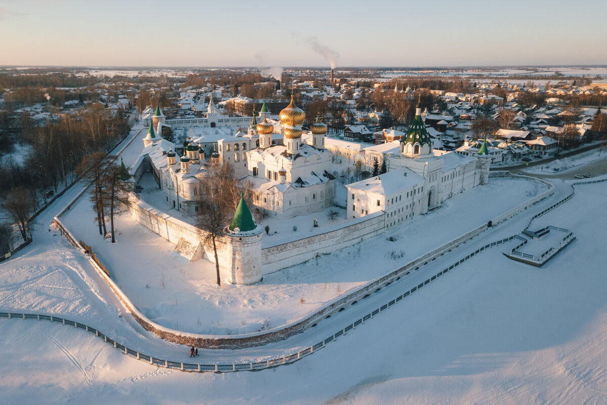 Ипатьевский монастырь в Костроме