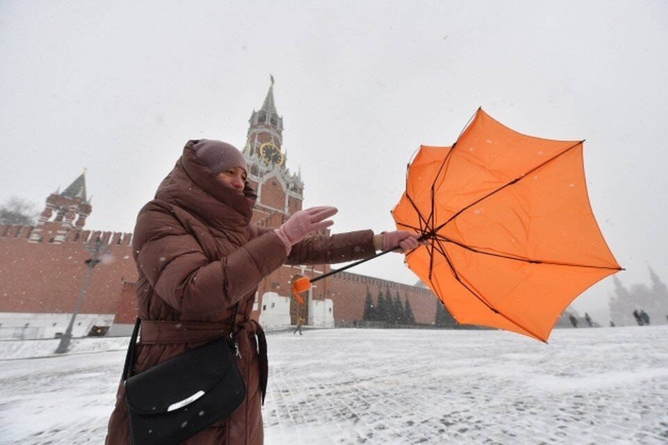     Порывы ветра будут достигать 16 метров в секунду. Иван МАКЕЕВ