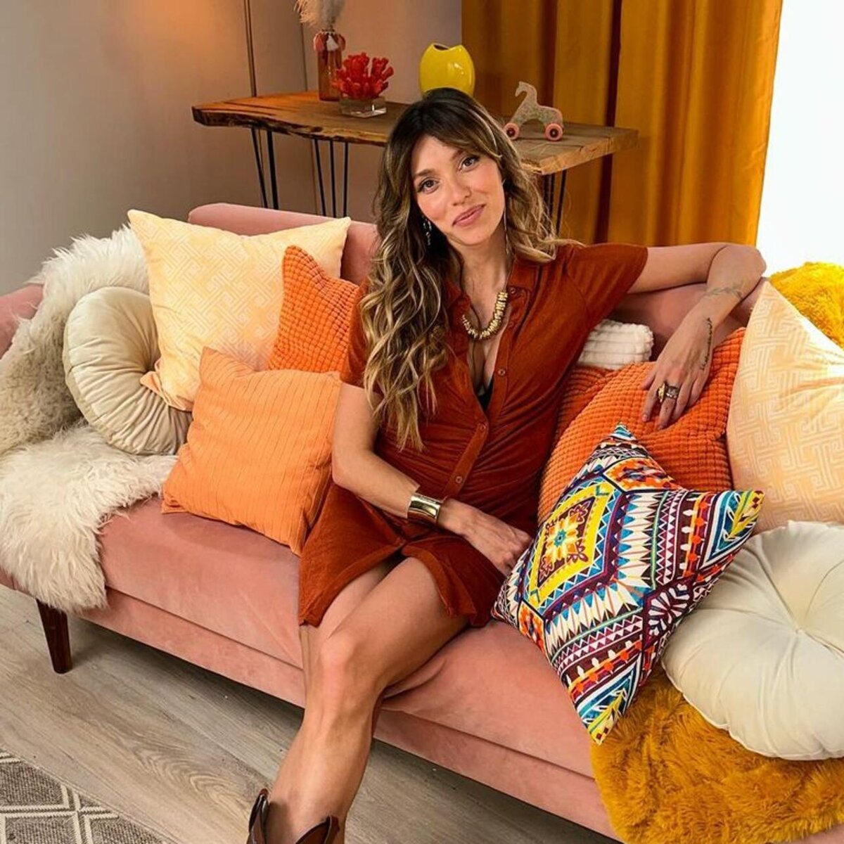    Клизма и кастрюля с Социальные сети