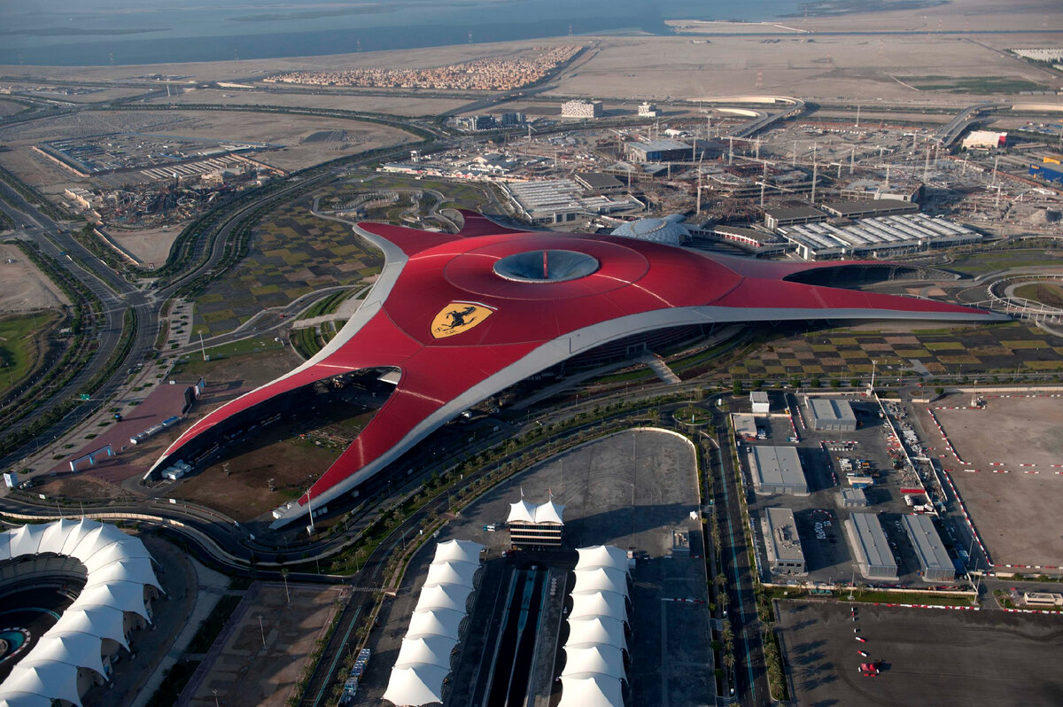 Парк развлечений «Ferrari World» в ОАЭ | w-sail | Дзен