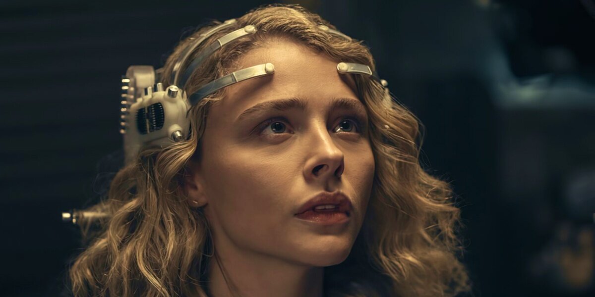 shot from "The Peripheral"/2022/Vincenzo Natali/kinopoisk.ru
