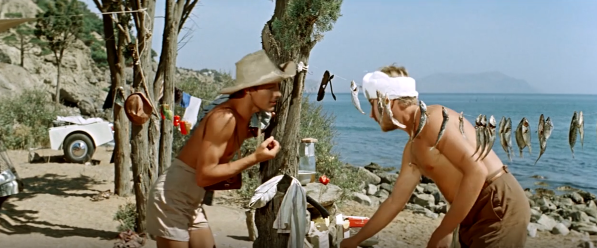 кадр из советского фильма "Три плюс два"