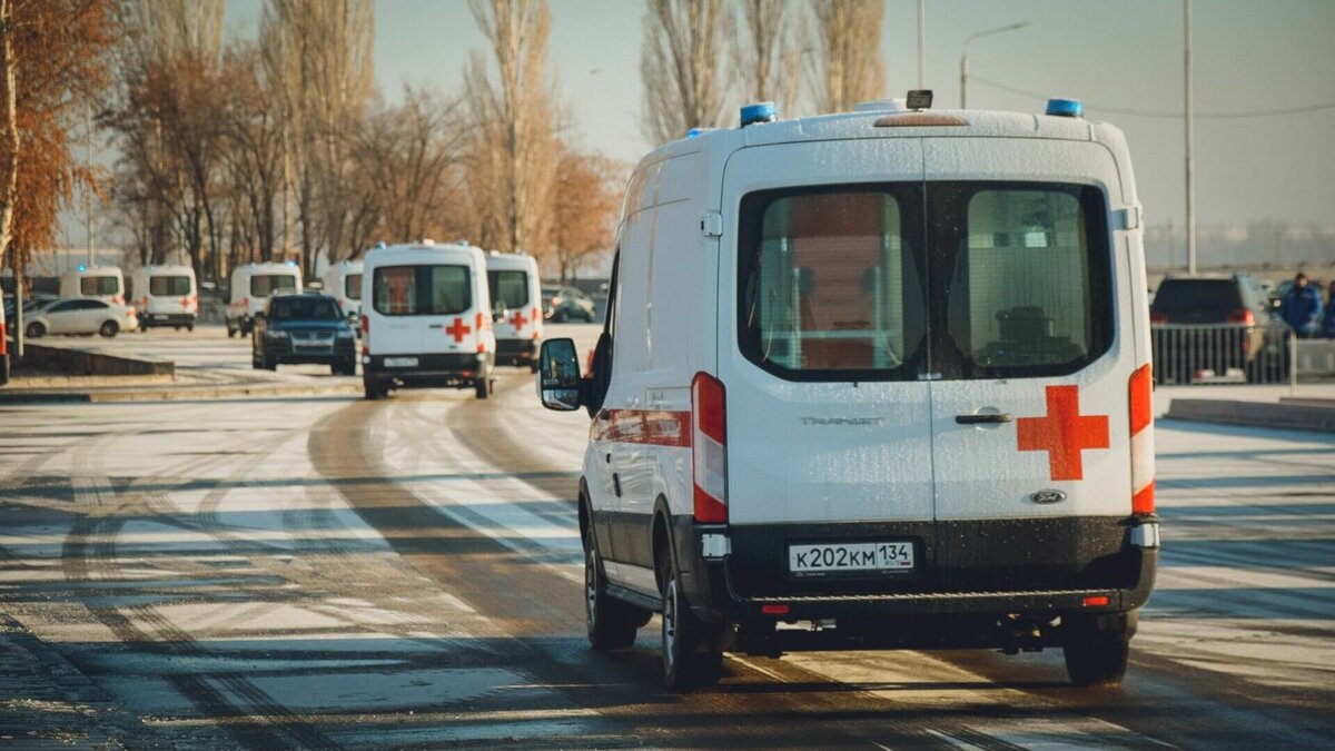     Шестилетняя девочка упала в обморок после внезапных судорог. Перепуганная мама ребенка тут же позвонила в скорую. Это случилось в обед 22 января, сообщают в областном Департаменте здравоохранения.