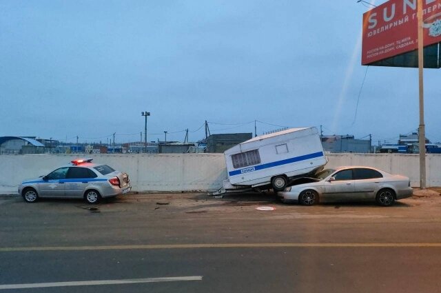    ДТП с полицейской машиной Фото: пресс-служба ГИБДД по Ростовской области