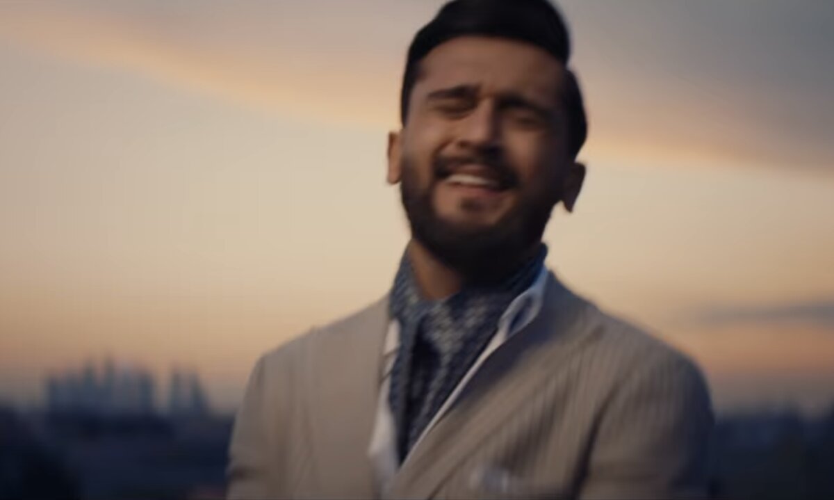 Кадр из клипа Jony- никак 