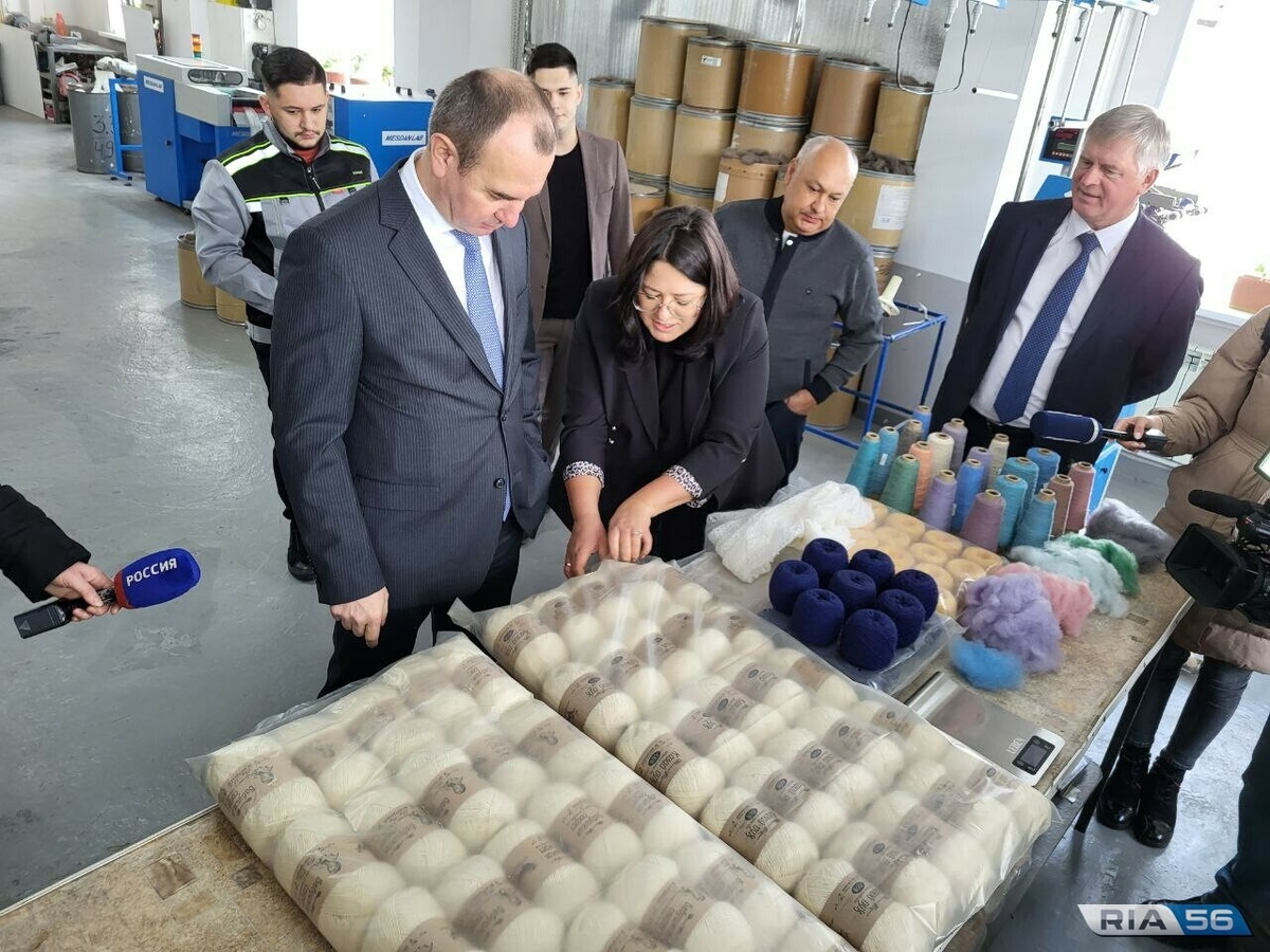  📷    Замминистра сельского хозяйства России Иван Лебедев ознакомился с оренбургской эко-фермой Марина Шарт