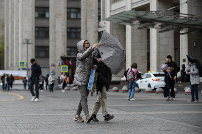    Ветреная погода в Москве ©Пелагия Тихонова РИАМО