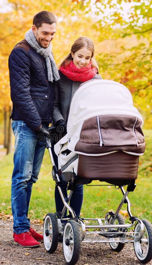 С малышом на прогулке