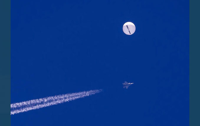Китайский аэростат над США был сбит. Источник фото: Гугл Картинки