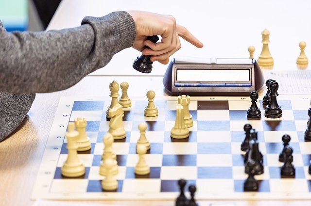    Почему на шахматных чемпионатах Волгограда и области не выступают мастера?