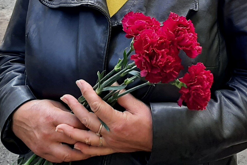     В Петербурге почтили память десантников 6-й роты Юлия ПЫХАЛОВА