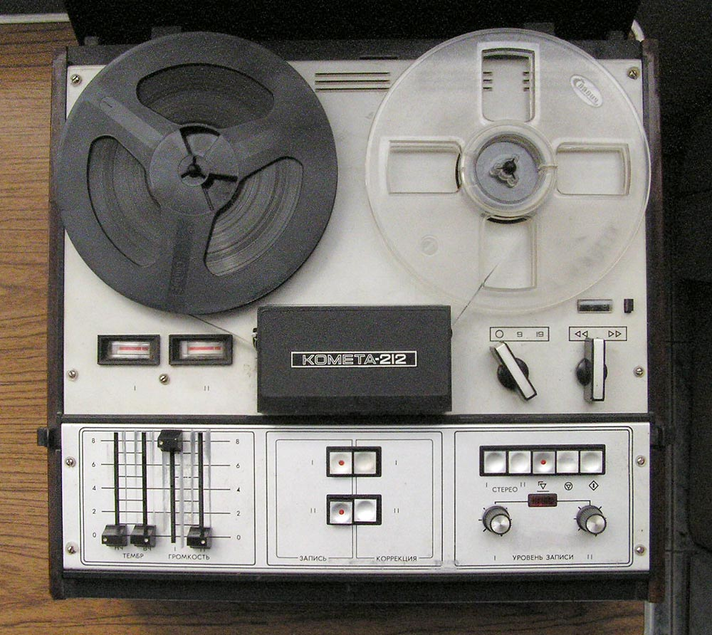 марки магнитофонов. двухкассетная магнитола ссср. маяк 110 магнитофон катушечный. катушечный магнитофон маяк 203. марки магнитофонов.