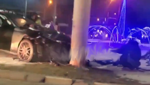    В Брянске молодой мажор на крутом Мерседесе, влетевший в столб на Полтиннике, удирал от ГИБДД и лишился прав за пьяное вождение avchernov