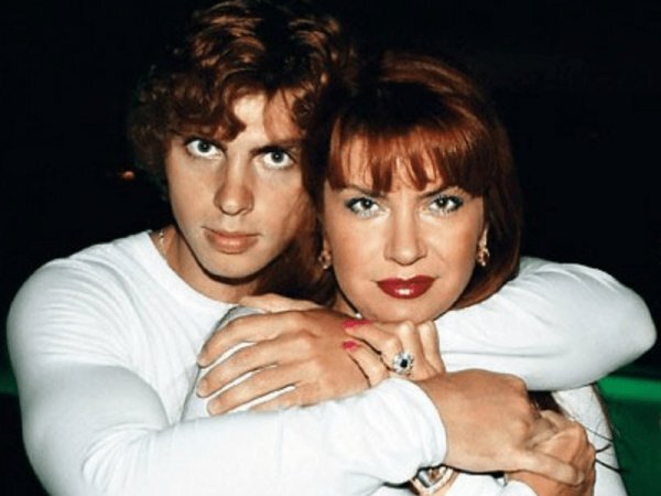 Вера Сотникова всегда считалась одной из самых красивых актрис, яркая, броская, статная. Как сложилась судьба этой интересной женщины, вызвавшей много пересудов?-16