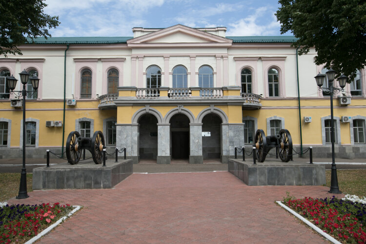   Следствие полагает, что за «откат» пороховой завод должен был подписать акты выполненных работ, в которые включили бы машины, которые по факту не ремонтировали Фото: «БИЗНЕС Online»