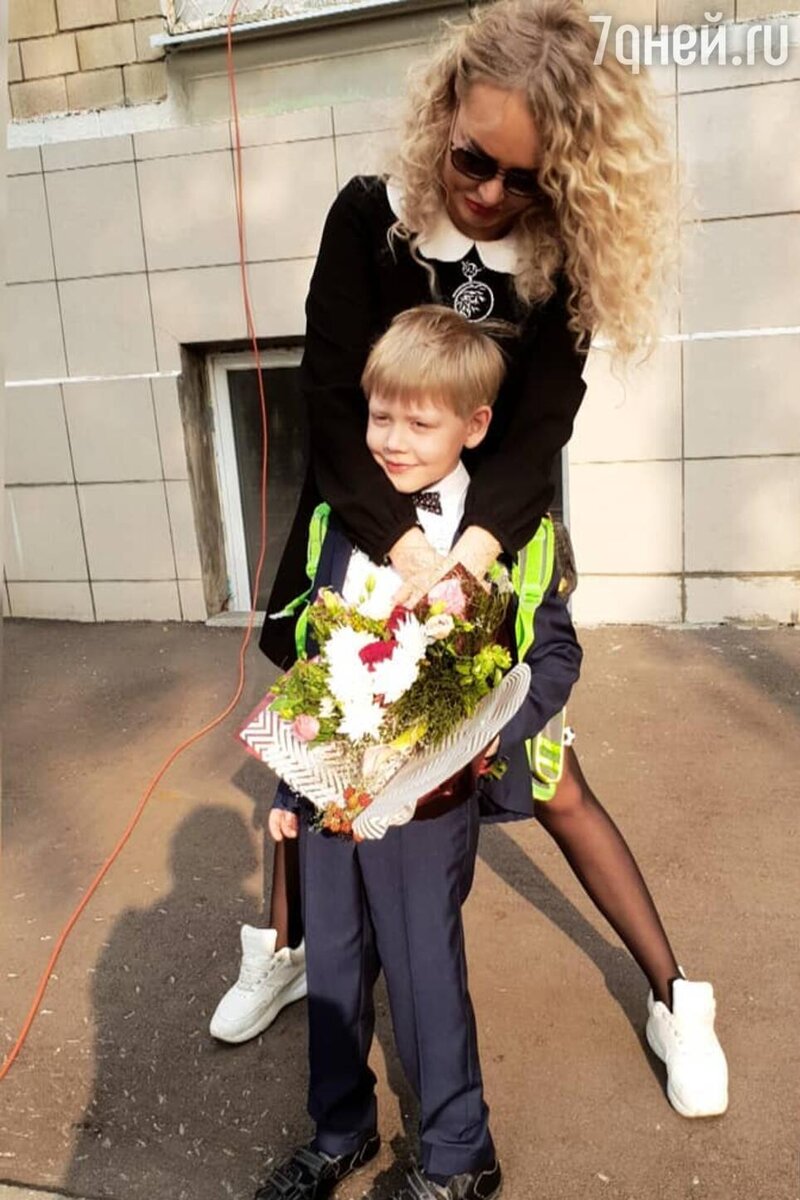    Маша Малиновская с сыном Мироном соцсети
