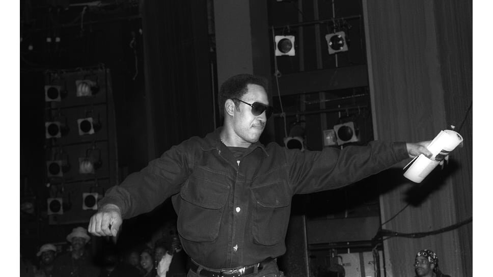 Фото: Al Pereira / Michael Ochs Archives / Getty Images📷DJ Kool Herc (также известный как Клайв Кэмпбелл)