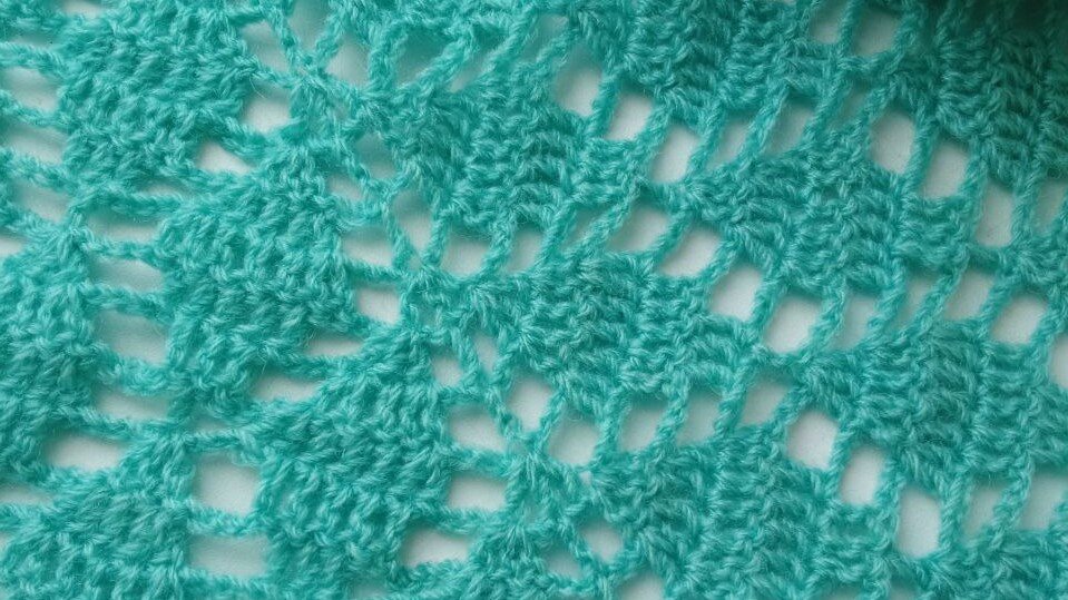 Сушка вязаной шали крбчком.