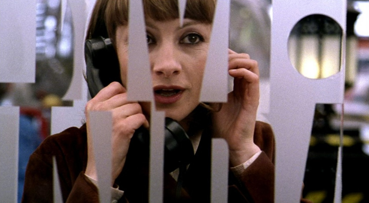 Кадр из фильма Fausto 5.0. Режиссеры: Алекс Олье и Исидро Ортис и Карлус Падрисса. Оператор: Педро дель Рей. Производство: CARTEL (Creativos Asociados de Radio y Televisión) S.A., Fausto Producciones Cinematográficas, Programme MEDIA de la Communauté Européenne, Televisió de Catalunya (TV3)