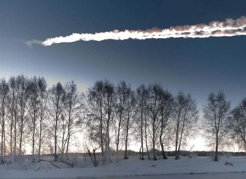 След на небе от метеорита 