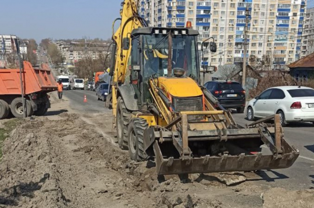    В Туле продолжается ремонт дороги на ул. Кутузова