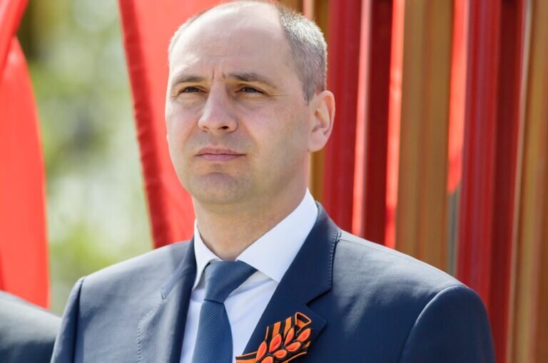    Губернатор Денис Паслер поздравил оренбуржцев с Днем Победы Кристина Просвиркина