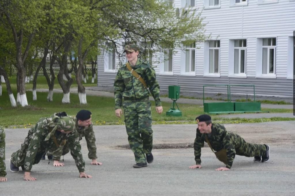 Генерал на плацу