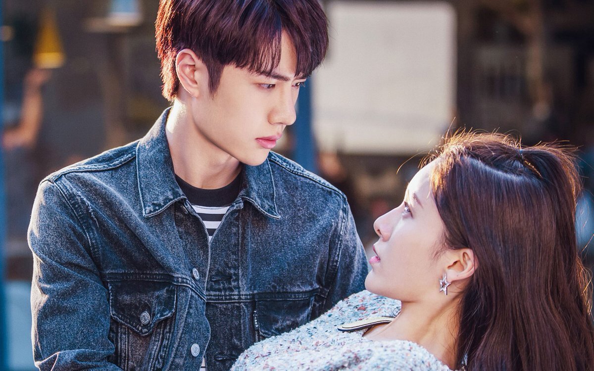 Дзи Сянкун (Ван Ибо) и Цю Ин (Ван Цзысюань) 