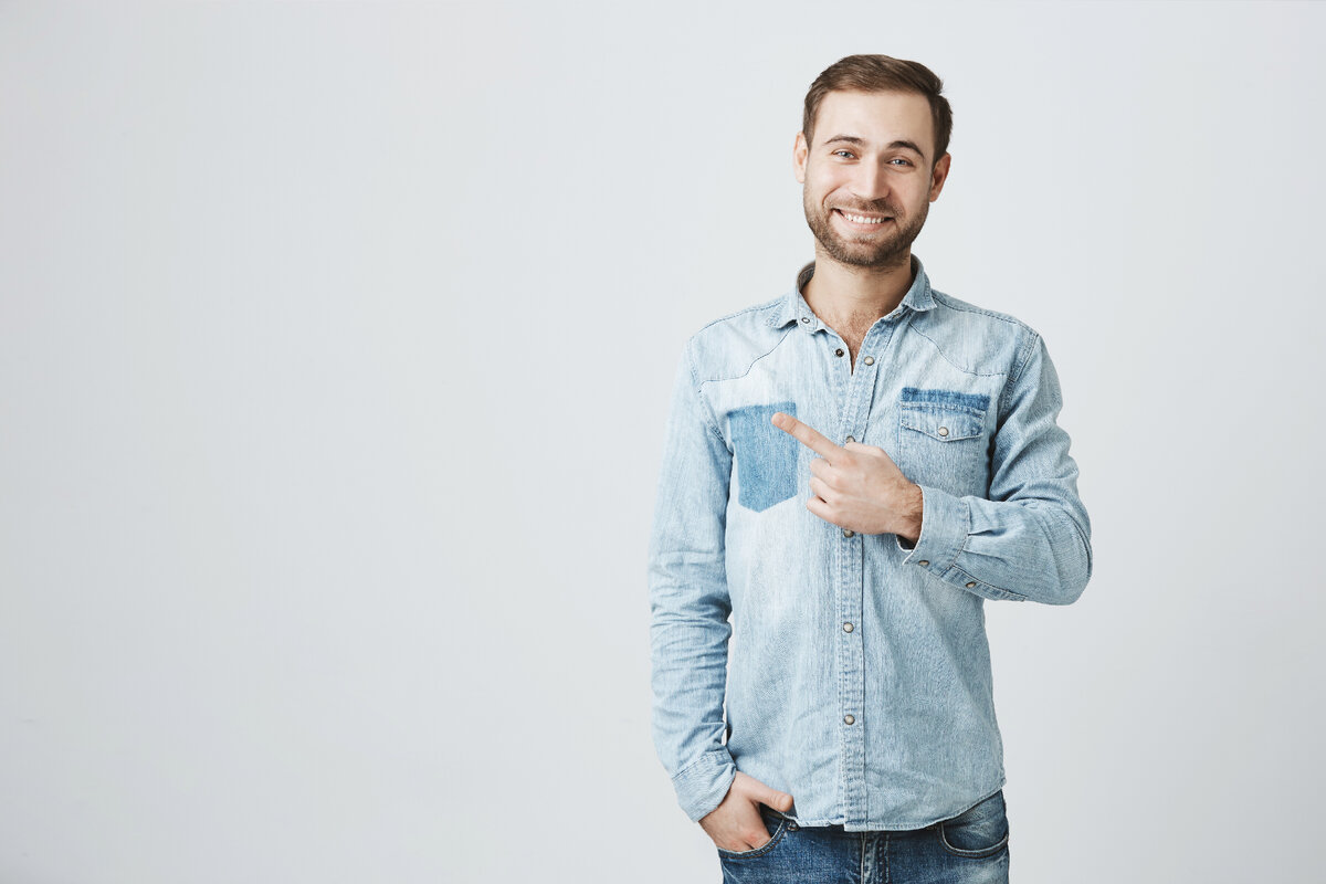 Михаил С., 29 лет, начинающий графический дизайнер, заемщик компании "Доступное решение"