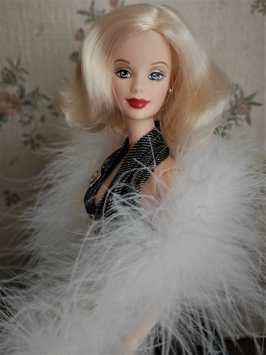 Моя Barbie Stepping Out