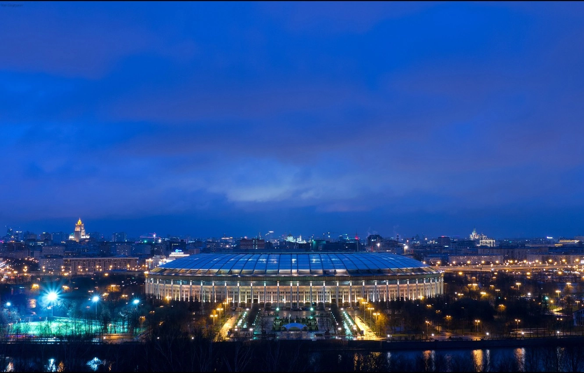 Excursion "Moscow-City" - Metro en español