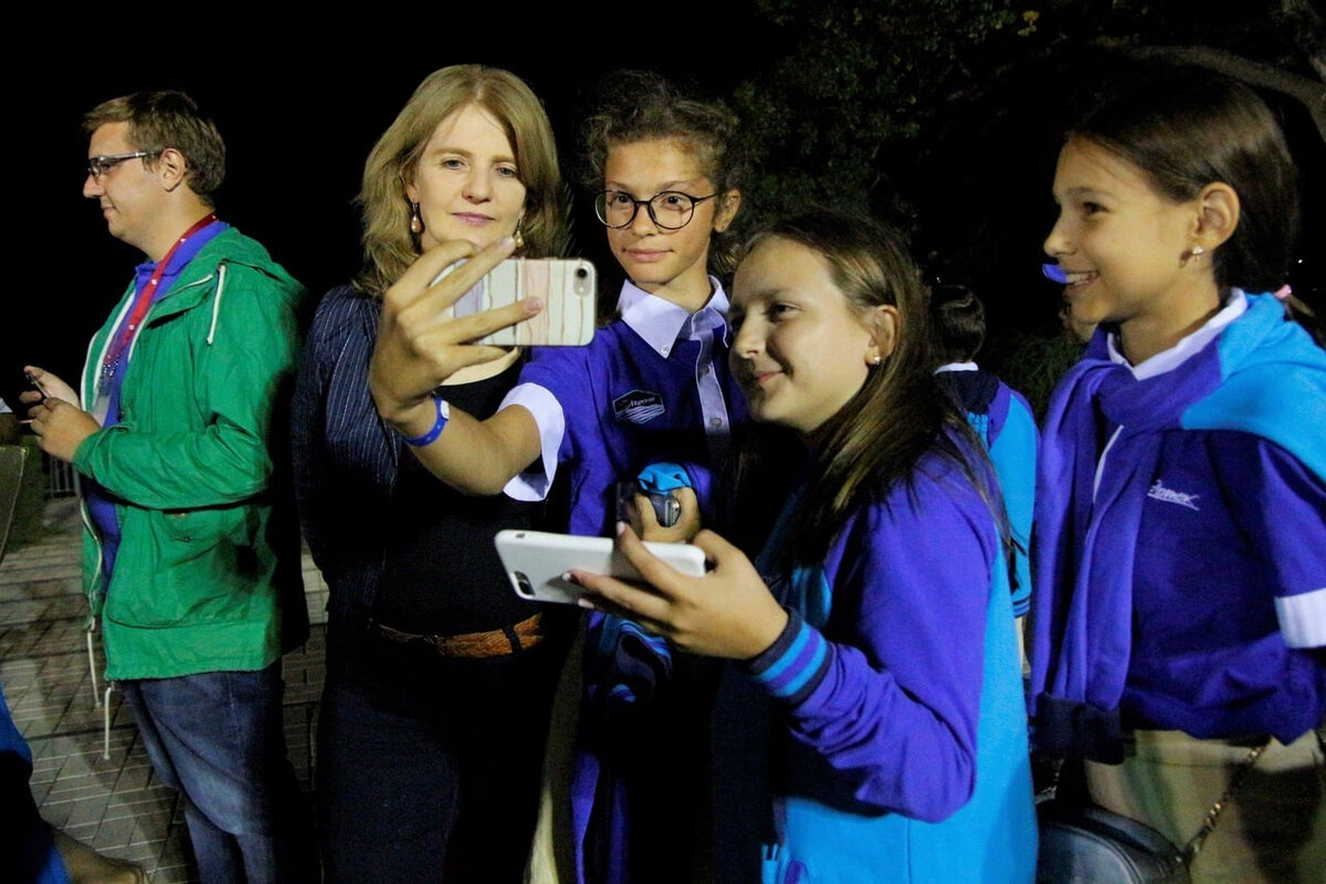 Артек. Лекция Касперской для детей из "Цифровой смены" про опасности интернета и цифровую гигиену.